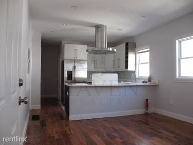Main picture of 40 Orchard St