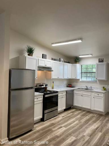 Main picture of Villas At Ashton Square
