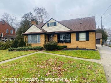 Main picture of 2543 Plainfield Ave NE
