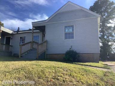 Main picture of 3641 Huston St