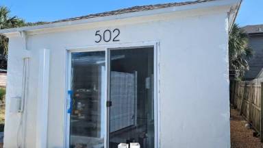 Main picture of 502 Bostwick Ave
