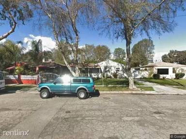 Main picture of 2423 W 132nd St