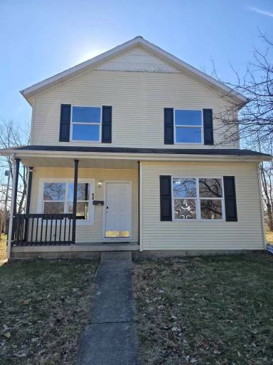 Main picture of 29 W Grand Ave