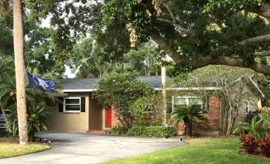 Main picture of 209 S Treasure Dr