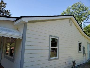 Main picture of 141 Circle Dr