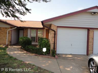 Main picture of 4823 NE Winfield Cir