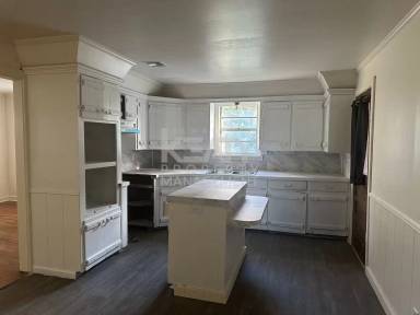 Main picture of 215 Teurlings Dr