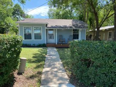 Main picture of 156 S Grape Ave
