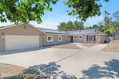 Main picture of 1544 Pepper Dr
