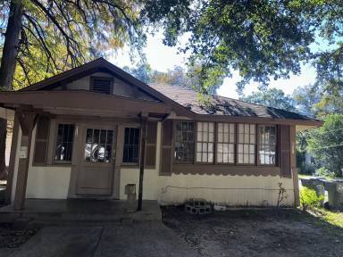Main picture of 211 Linderman Ave