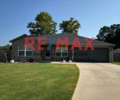 Main picture of 14 Oakland Cir