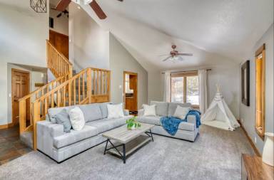 Main picture of 61497 Orion Dr