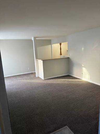 Main picture of 403 Sycamore Rd