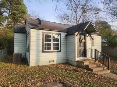 Main picture of 306 Hays St