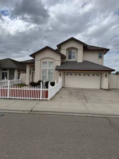 Main picture of 201 Douma Way