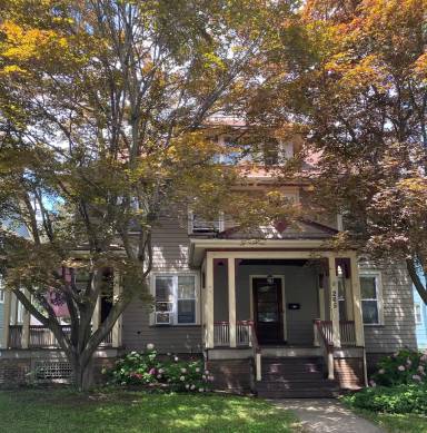 Main picture of 265 Rosedale St