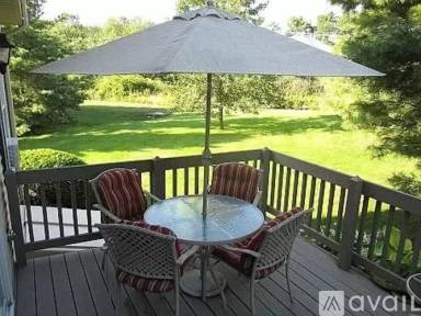 Main picture of 14 Wellstone Dr