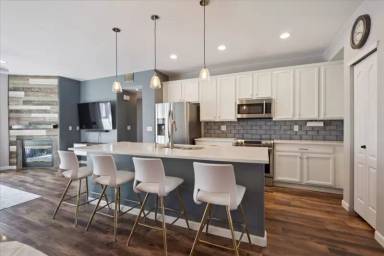 Main picture of 10379 W 55th Ln