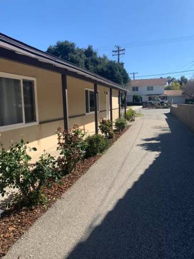 Main picture of 24417 Valley St