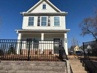 Main picture of 303 Frasier St SE