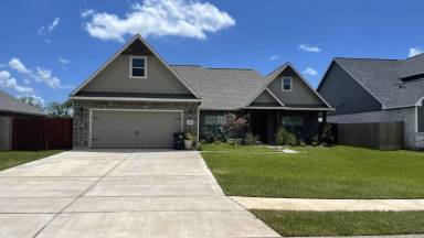 Main picture of 113 Creekside Ln