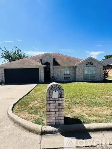 Main picture of 3017 Hillsdale St