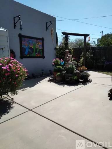 Main picture of 4542 E Malvern St