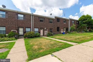 Main picture of 7015 Ridge Ave