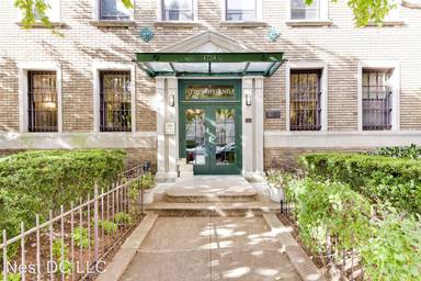 Main picture of 1724 17th St NW