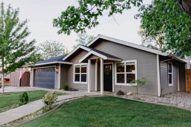 Main picture of 505 Willow Creek Dr