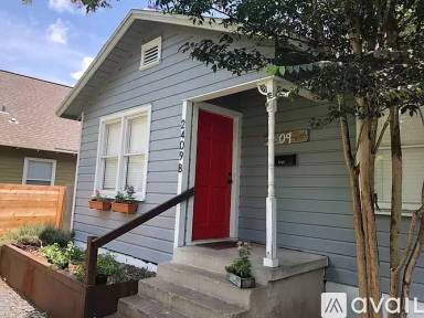 Main picture of 2409 Durwood St