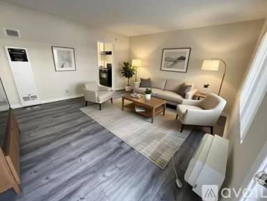 Main picture of 365 W Doran St Apartments