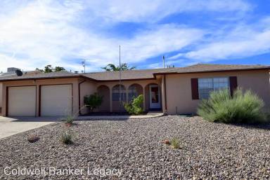 Main picture of 3808 Madrid Dr NE