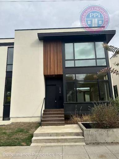 Main picture of 4204 SE Yamhill St