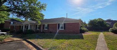 Main picture of 2632 Grosvenor Pl