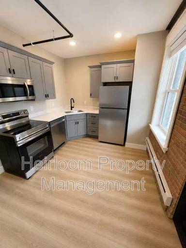 Main picture of 627 E 4th St