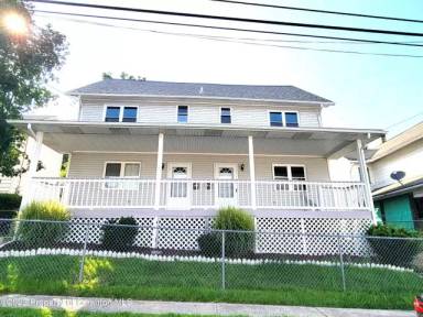 Main picture of 209 Lincoln St