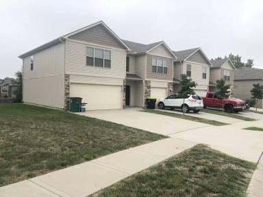 Main picture of 1405 NE Mary Ct