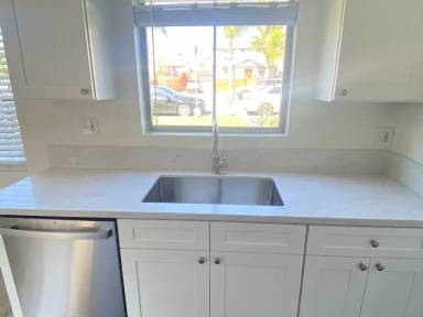 Main picture of 1063 1/2 Missouri St