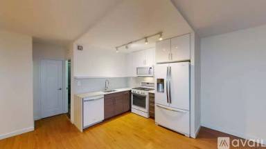 Main picture of 430 E 30th St
