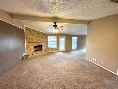 Main picture of 4605 Crenshaw Dr