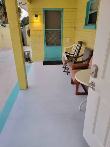 Main picture of 137 N Hollywood Ave