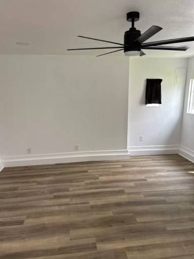 Main picture of 339 Poplar St