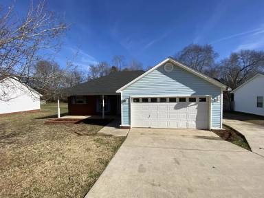 Main picture of 215 Falcon Ridge Dr