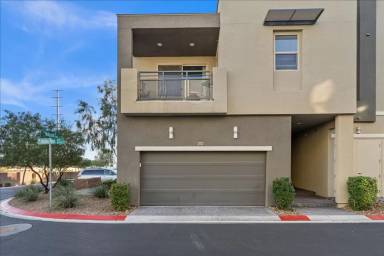 Main picture of 11231 Hidden Peak Ave