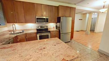 Main picture of 531 Newbury St