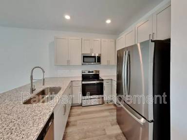 Main picture of 4730 27th St SW