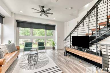 Main picture of 141 Catalpa Ave