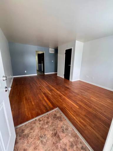 Main picture of 345 S Curry Pike