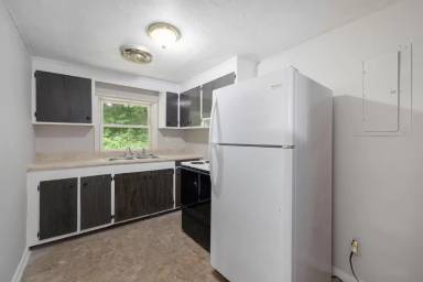 Main picture of 131 Captain Avenue - 5